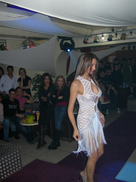 Vertigo Soir�e d�fil� tenues de soir�e sexy