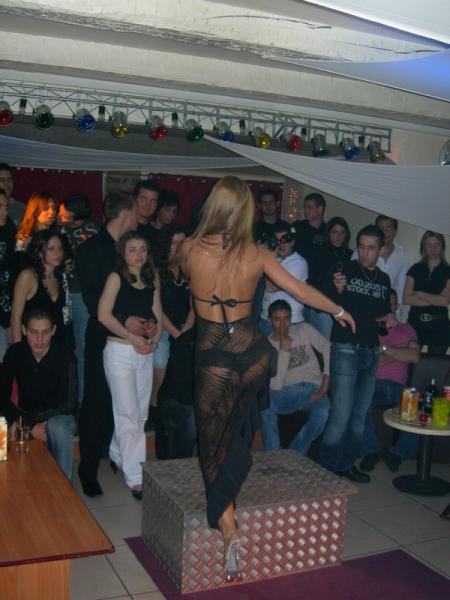 Vertigo Soir�e d�fil� tenues de soir�e sexy