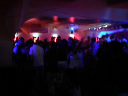 Soir�e du Vendredi 13 Juillet Avec M�nsieur Philippe Corti aux Platines du Vertigo et Charles Schillings aux platines du Mambo!!!