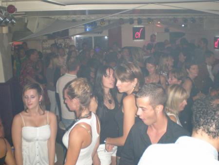 Soir�e du Vendredi 13 Juillet Avec M�nsieur Philippe Corti aux Platines du Vertigo et Charles Schillings aux platines du Mambo!!!